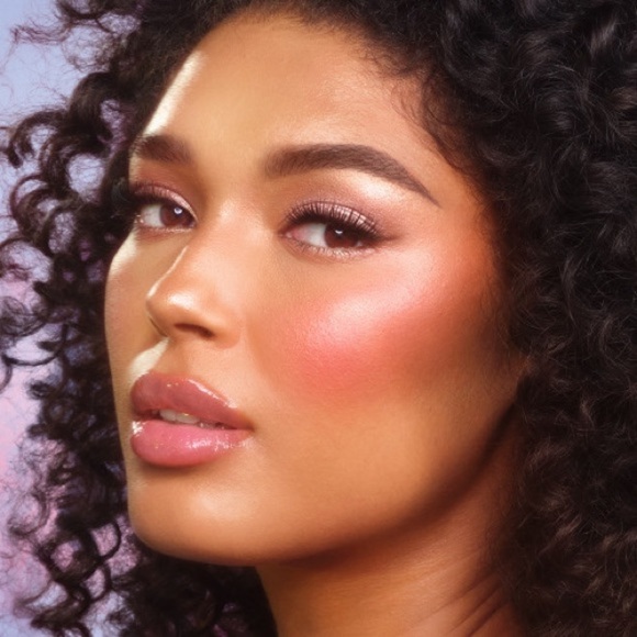 Charlotte Tilbury Beauty Light Wand in Pinkgasm Sunset New in Box - Picture 5 of 9